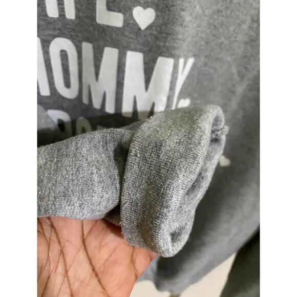 Gildan "Wife Mommy Protector Hero" gray sweat shirt size Medium - Picture 6 of 8